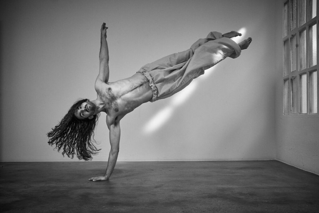 Imatge Taller de dansa contemporània amb Héctor Puigdomenech